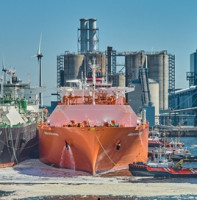 LNG terminál v nizozemském Eemshavenu slaví tři roky. Připlulo do něj 64 lodí s plynem určeným pro Česko. Většinou z USA, žádná z Ruska